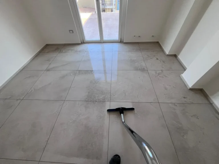 Lavaggio di fine cantiere varie finiture di gres