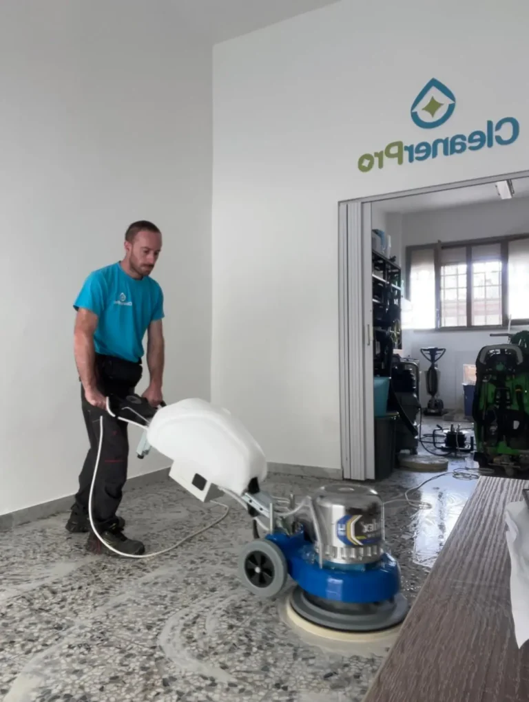 Microlevigatura pavimento in terrazzo più trattamento protettivo